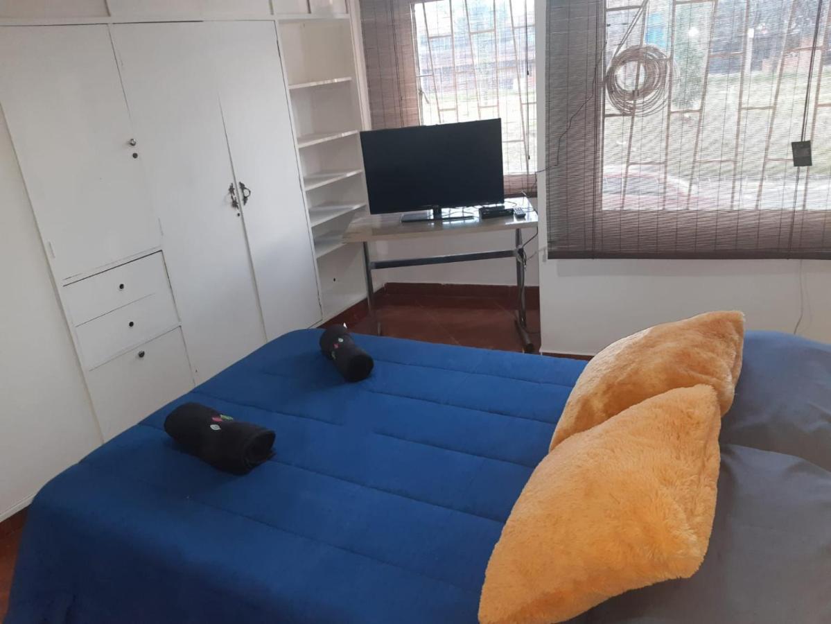 Habitacion Con Bano Compatido En Casa De Familia En Corferias, Quinta Paredes, Embajada Americana